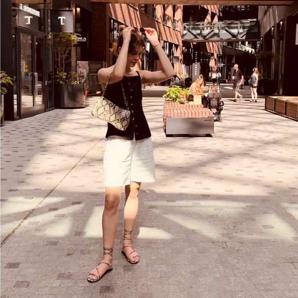 Meet your Posher, Jessica - Picture 4 of 10